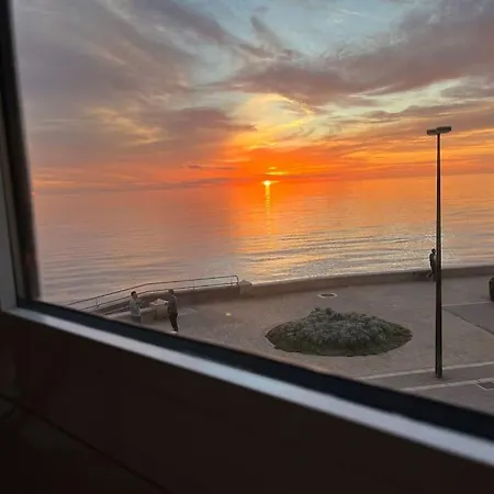Playa Balerma شقة إل خيذو