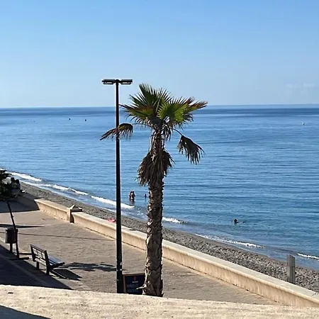 Playa Balerma * إل خيذو